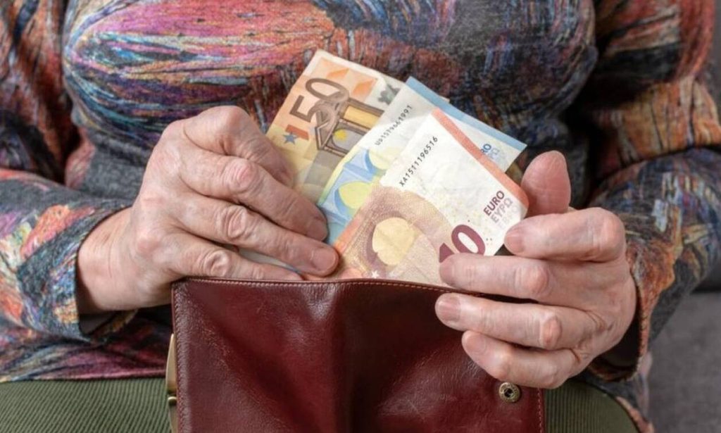 Εφάπαξ επίδομα: Ποιοι συνταξιούχοι θα πάρουν 200, ποιοι 250 και ποιοι 300 ευρώ – Οι δικαιούχοι
