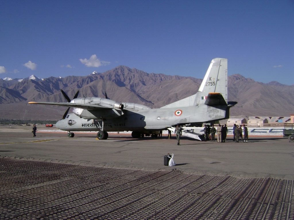 Η Ινδία θέλει νέο αεροσκάφος μέσης μεταφορικής ικανότητας για να αντικαταστήσει τα An-32