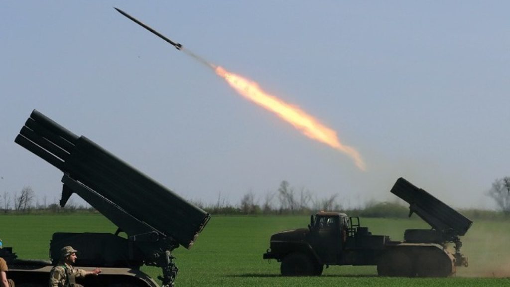 Οι ΗΠΑ παραγγέλνουν οβίδες 155 χιλιοστών αξίας 552 εκατ. δολαρίων για το ουκρανικό πυροβολικό