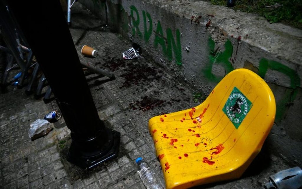 Πέντε αστυνομικοί τραυματίστηκαν σε επεισόδια πριν από τον αγώνα βόλεϊ Παναθηναϊκού-Ολυμπιακού