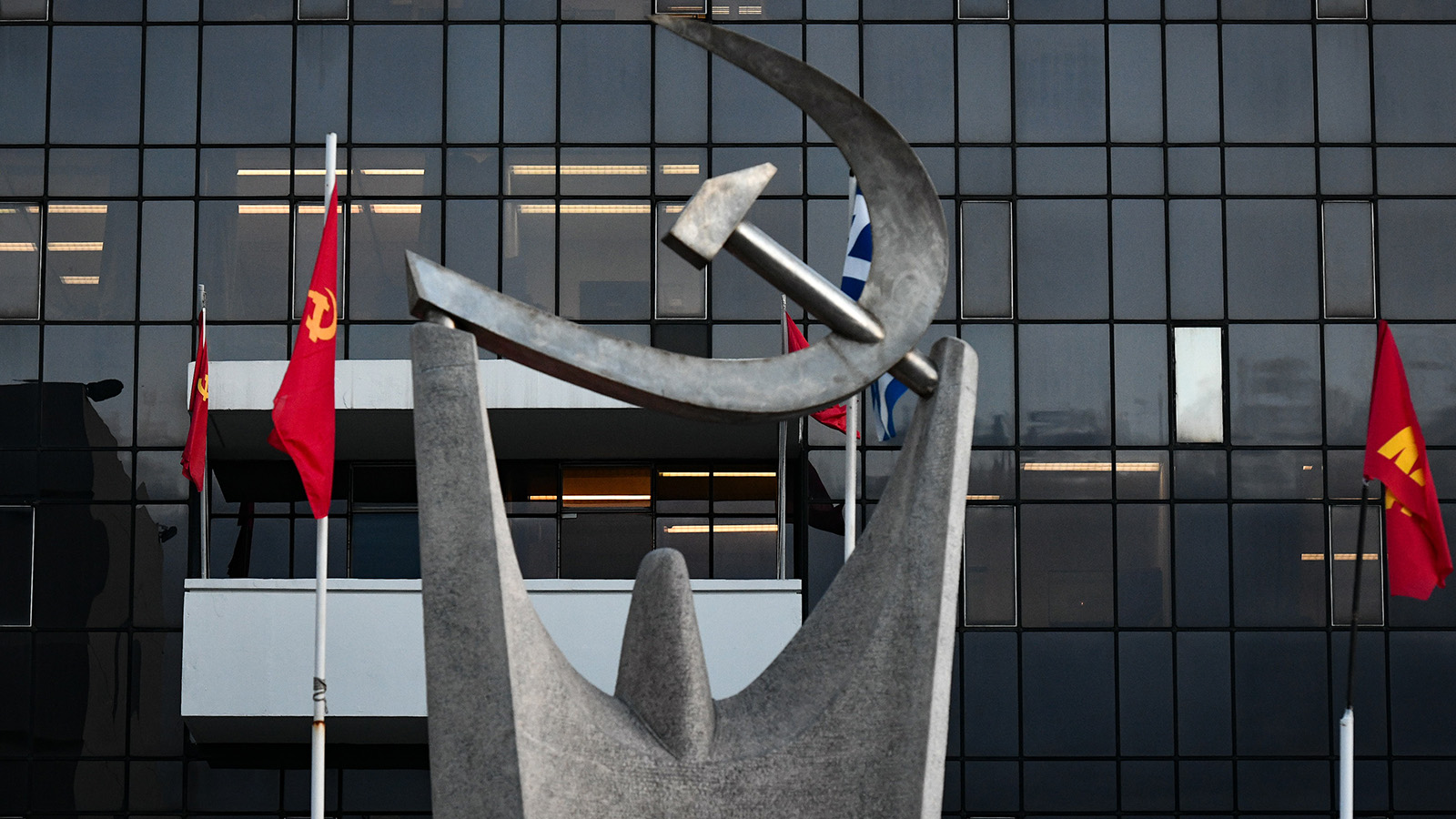 Σκληρή κόντρα ΚΚΕ – Ελενας Ακρίτα για τα περί «ομοφοβίας»