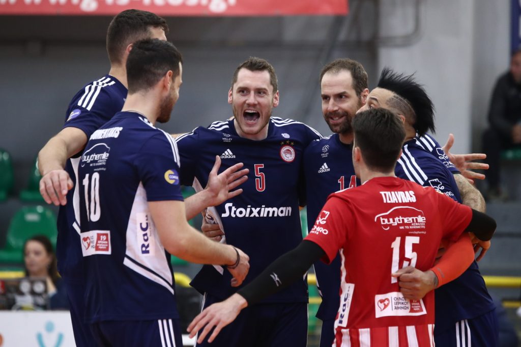 Ο Ολυμπιακός επικράτησε του Παναθηναϊκού στο «χρυσό» σετ και προκρίθηκε στον τελικό του Challenge Cup