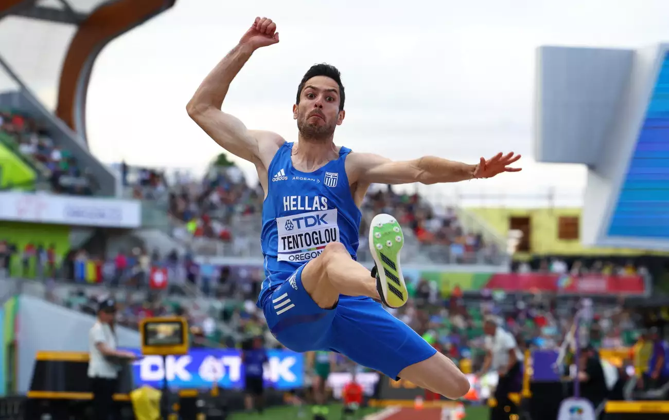 «Πάρτι» στο Twitter μετά τα 8,41 μ. του Μ.Τεντόγλου – «Τους έδωσε τα παπούτσια στο χέρι»