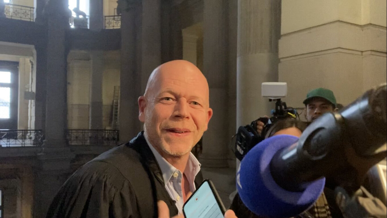 Εύα Καϊλή: «Θα πρέπει να είναι στο σπίτι με το παιδί της» λέει ο δικηγόρος της