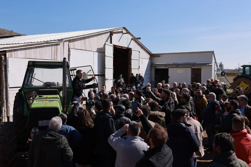 Α.Τσίπρας από Τρίκαλα: «Αυτό που συντελείται τον τελευταίο ενάμιση χρόνο είναι μια μεγάλη ληστεία»