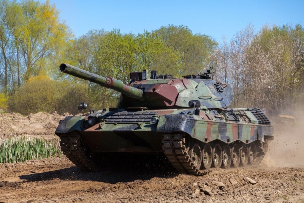 Μαρκ Ρούτε: «Τα Leopard-1A5 θα παραδοθούν στην Ουκρανία το συντομότερο δυνατό»