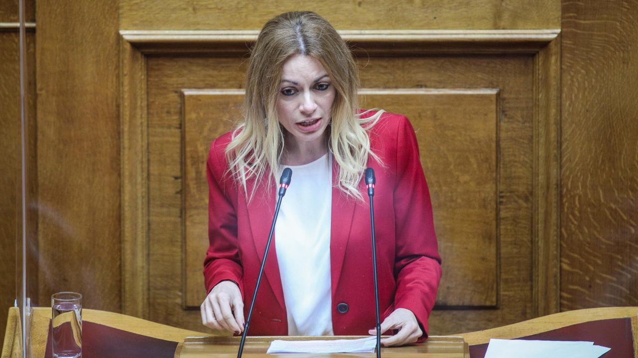 Ανεξαρτητοποιήθηκε η βουλευτής του ΣΥΡΙΖΑ Αγγελική Αδαμοπούλου