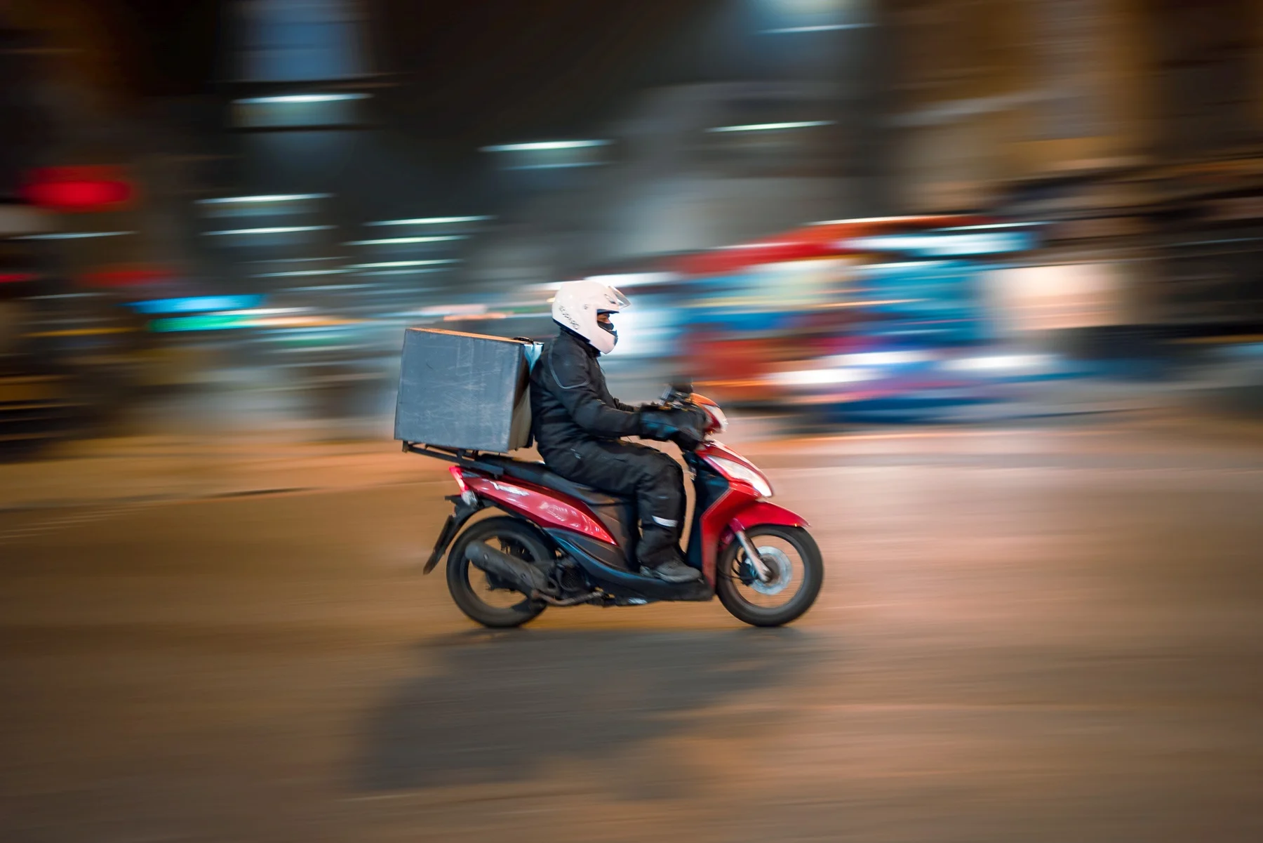 Μην σου τύχει: Ντελιβεράς στην Λάρισα δεν πήρε πουρμπουάρ και τους «στόλισε» με σημείωμα