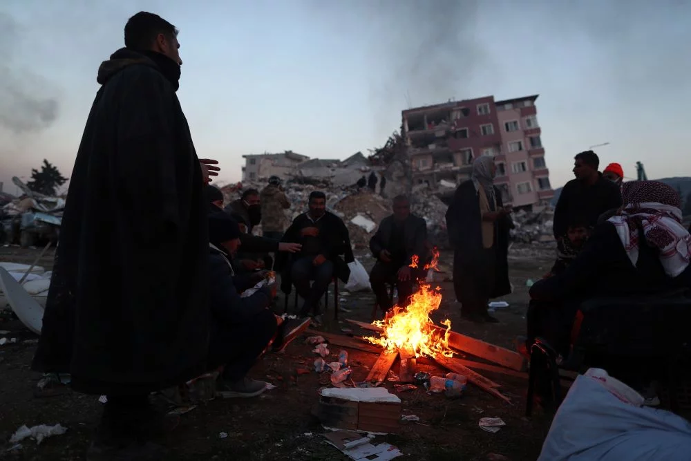 Τουρκία: Επταμελής οικογένεια Σύρων γλίτωσε από τον σεισμό αλλά πέθανε σε πυρκαγιά