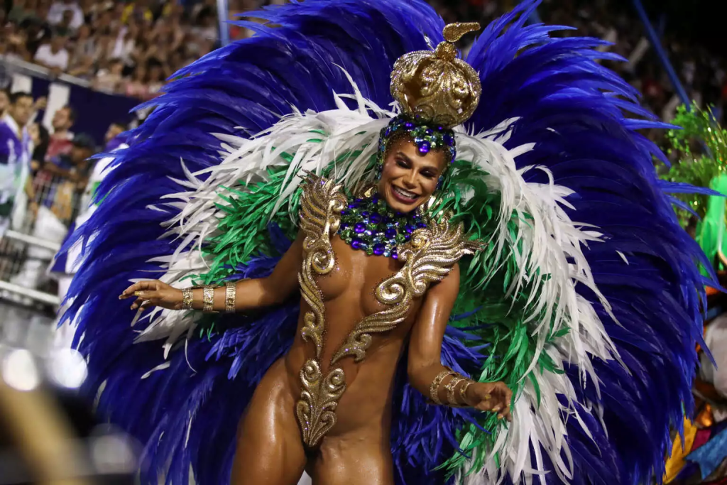 Εντυπωσιακές εικόνες από το καρναβάλι στο Ρίο ντε Τζανέιρο (φώτο-βίντεο)