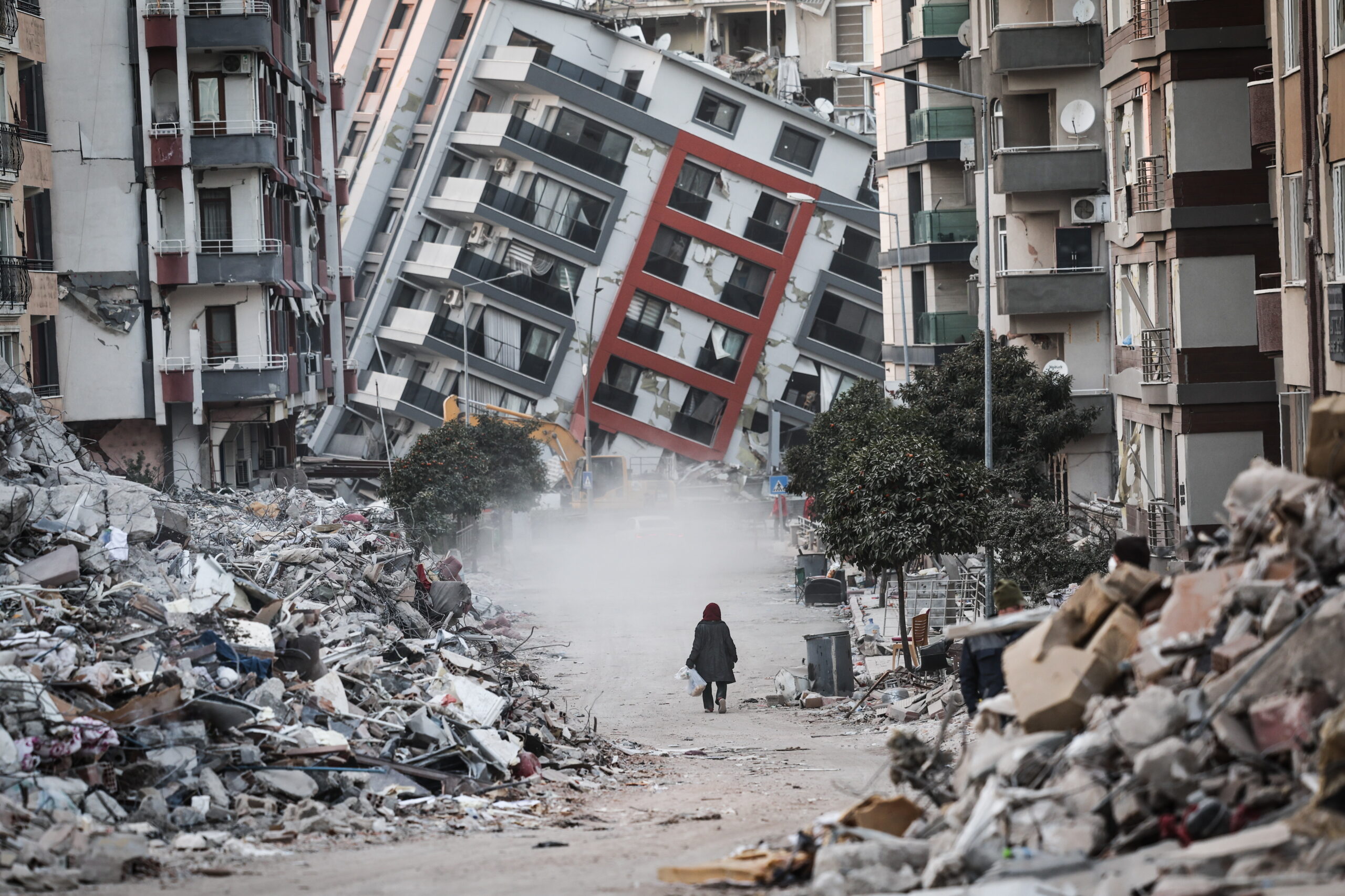 Ξεπέρασαν τους 45.000 οι νεκροί από τους σεισμούς σε Τουρκία και Συρία