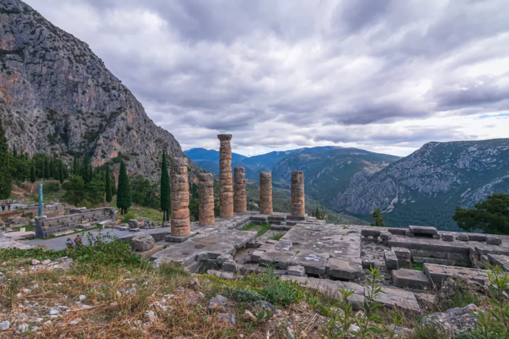 Είχες αναρωτηθεί ποτέ τι υπάρχει κάτω από το μαντείο των Δελφών; (φώτο)