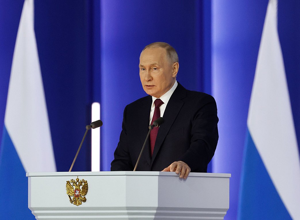 Β.Πούτιν: «Η Ρωσία αποσύρεται από τη συνθήκη New Start για τα πυρηνικά»