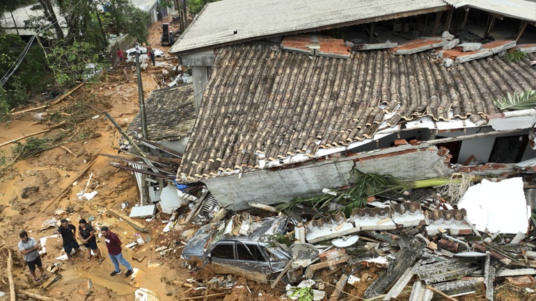 Πλημμύρες στη Βραζιλία: Τουλάχιστον 44 οι νεκροί – Στις πληγείσες περιοχές ο Λούλα ντα Σίλβα (βίντεο) (upd)