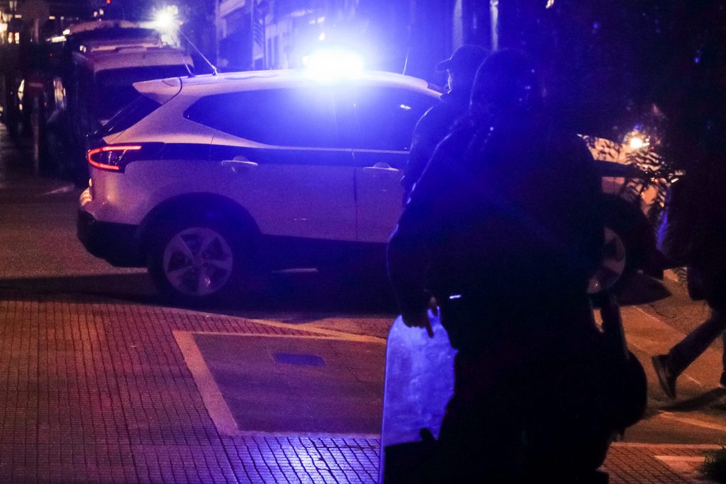 Μαγνησία: Ληστές «μπούκαραν» στο σπίτι του πρώην δημάρχου Βελεστίνου και τον απείλησαν με όπλο