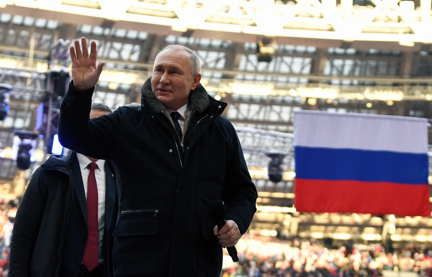 Β.Πούτιν: «Είμαστε περήφανοι για όσους υπερασπίζονται την πατρίδα»