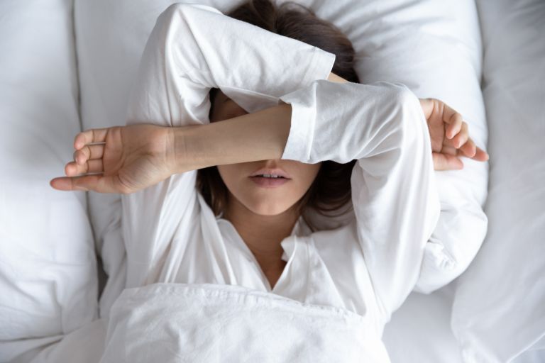 Σαμποτάζ ύπνου: Τι ακριβώς είναι και πώς να το σταματήσεις
