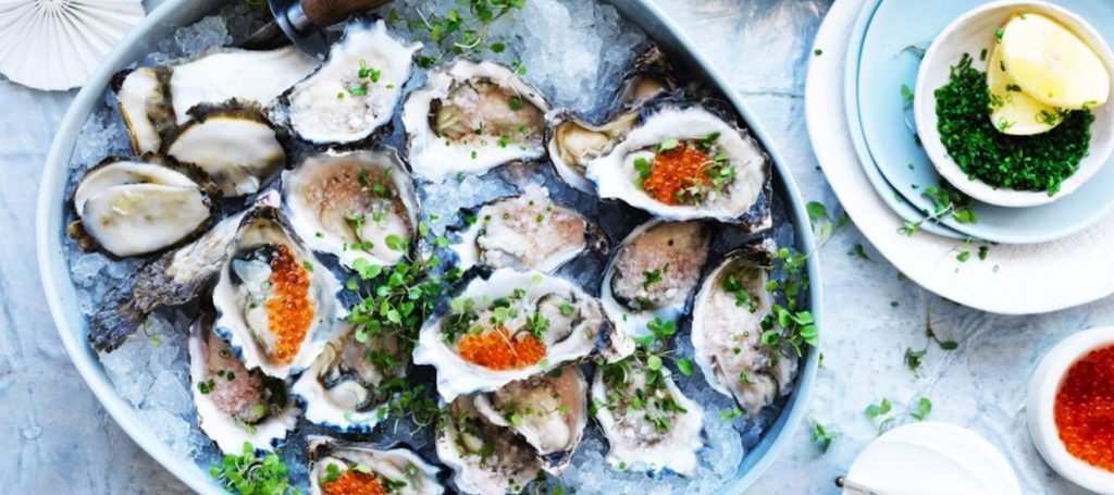 Καθαρά Δευτέρα: Τι πρέπει να προσέχετε για να μην πάθετε δηλητηρίαση και αλλεργία από τα οστρακοειδή