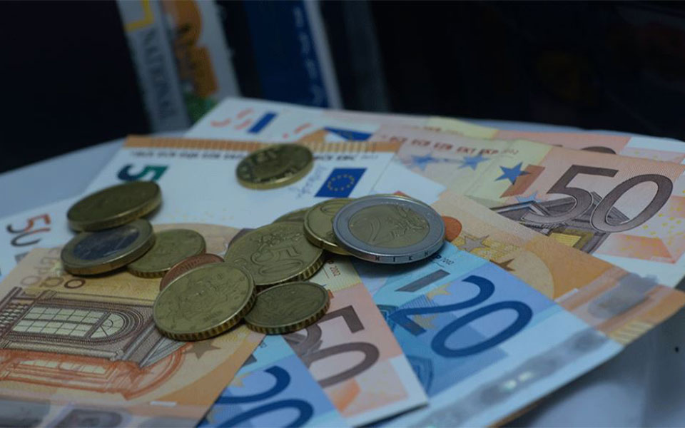 ΔΥΠΑ: Σήμερα καταβάλλεται το «μπόνους» 300 ευρώ σε μακροχρόνια ανέργους