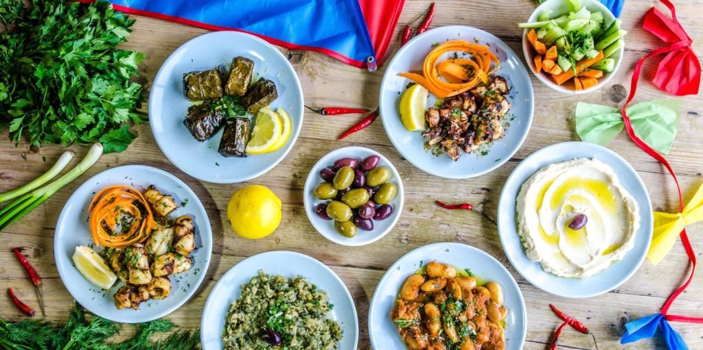 Καθαρά Δευτέρα: Δείτε πόσες θερμίδες έχουν οι τροφές στο παραδοσιακό Σαρακοστιανό τραπέζι