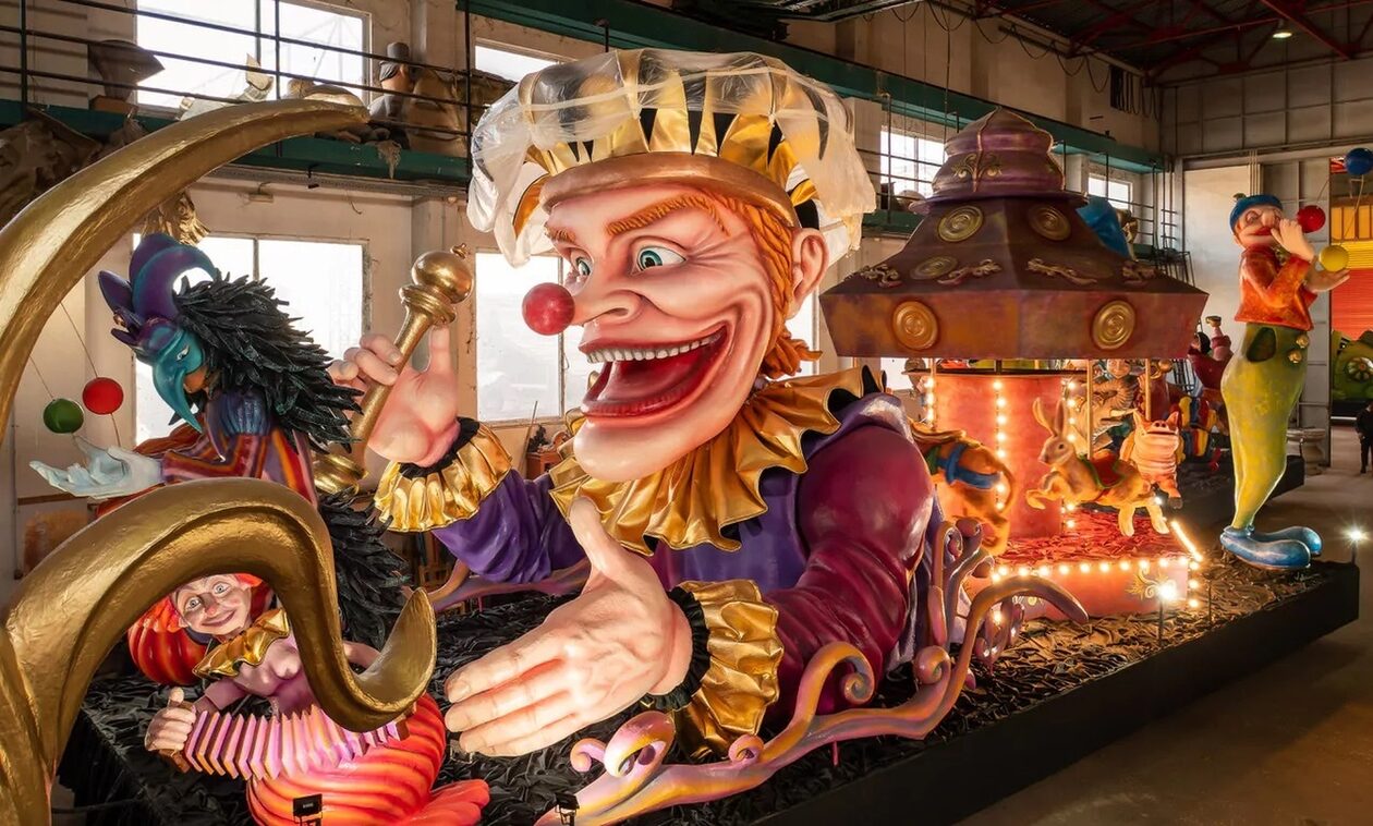 Πάτρα: Στους δρόμους πάνω 50.000 καρναβαλιστές – Σήμερα η πρώτη μεγάλη παρέλαση