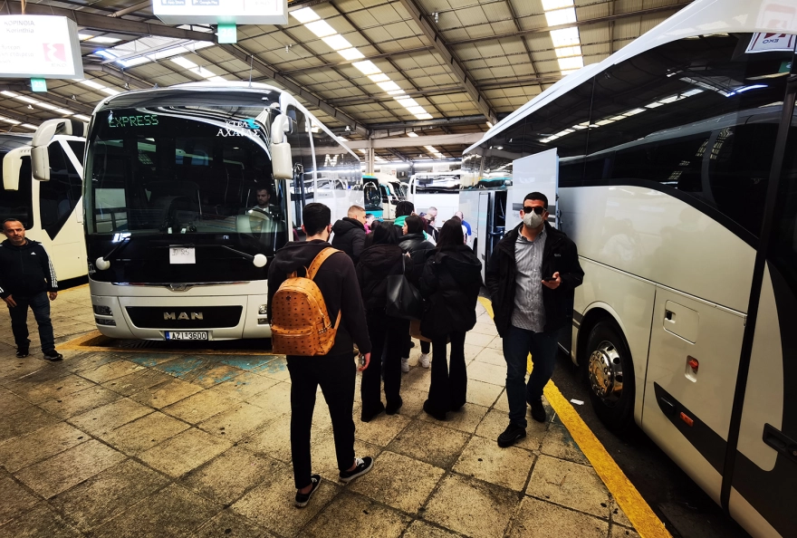 Με πληρότητα 100% αναχωρούν και σήμερα τα λεωφορεία με προορισμό την Πάτρα