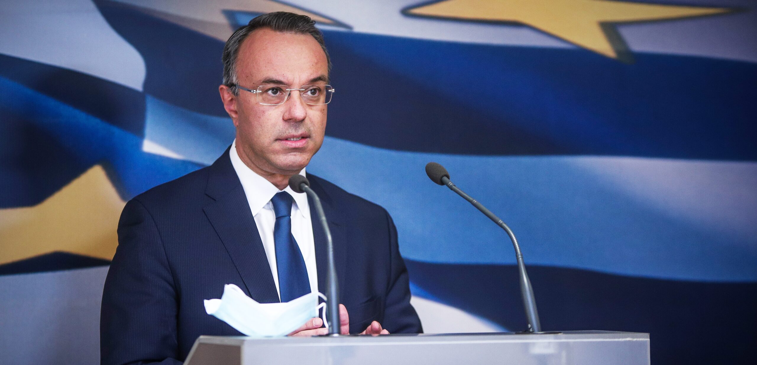 Χ.Σταϊκούρας: «Είναι εφικτό να αυξηθεί γενναία αλλά και ρεαλιστικά ο κατώτατος μισθός»