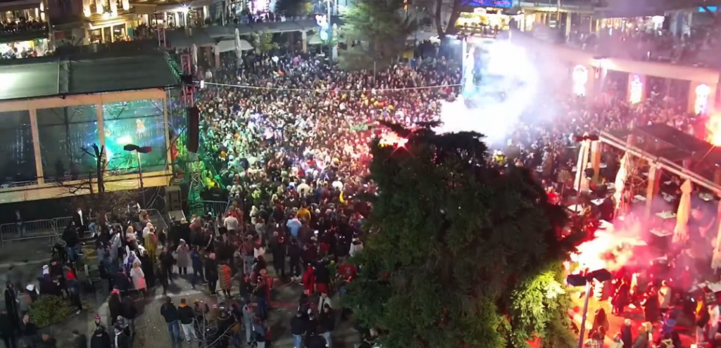 Καρναβάλι στην Ξάνθη: Χιλιάδες καρναβαλιστές έκαναν τη νύχτα ημέρα (φωτο-βίντεο)