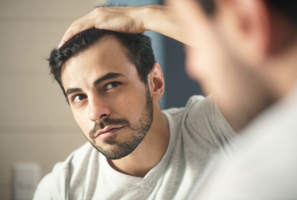 Γιατί οι άντρες επηρεάζονται από την υγεία των μαλλιών τους; – Υπάρχει απάντηση (βίντεο)