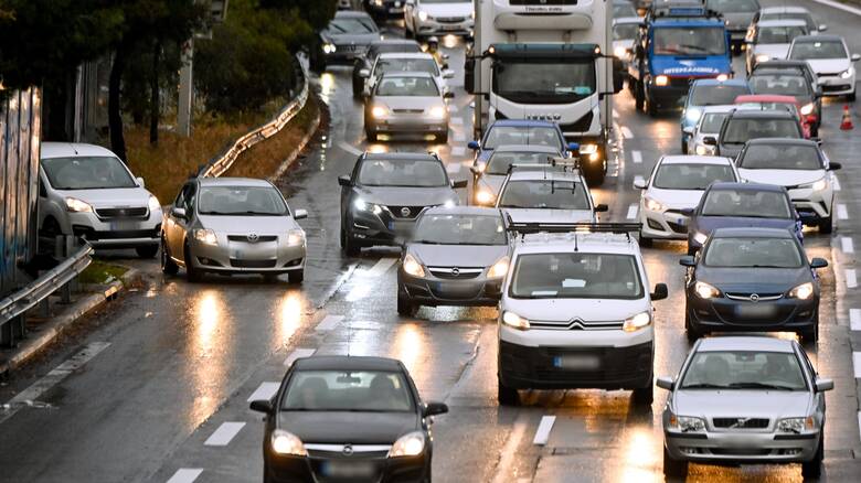 Τέλη κυκλοφορίας 2023: Λήγει αύριο η προθεσμία για την πληρωμή τους