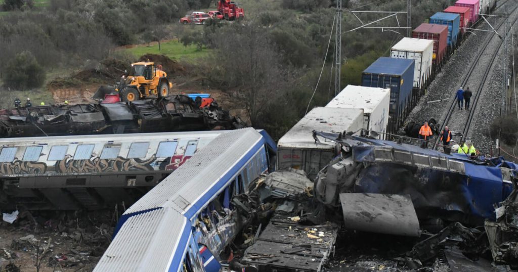 Τέμπη: Στη λίστα των αγνοούμενων οι δύο μηχανοδηγοί