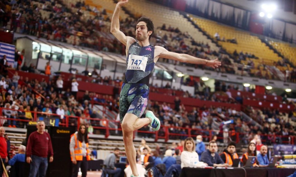 Τέμπη: Με σύμβολο πένθους η Ελλάδα στο Ευρωπαϊκό Πρωτάθλημα κλειστού στίβου