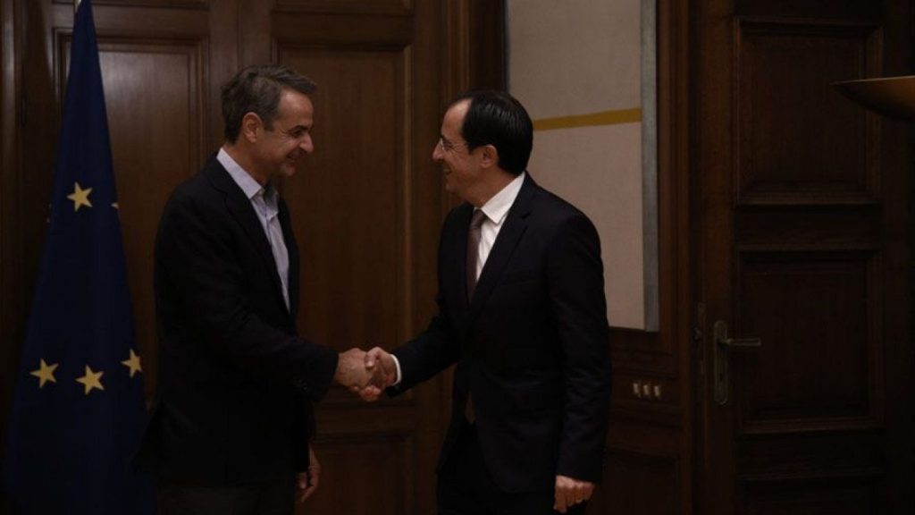 Τηλεφωνική επικοινωνία Κ.Μητσοτάκη με τον Ν.Χριστοδουλίδη για το «τρένο του τρόμου» στα Τέμπη