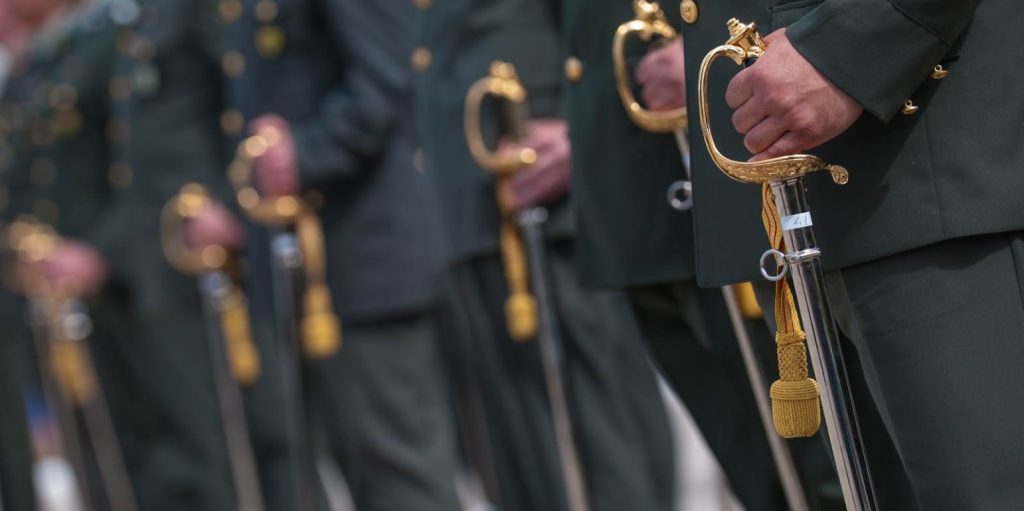 Έκτακτες κρίσεις συνταγματαρχών στον Στρατό Ξηράς: Ποιοι προάγονται και ποιοι αποστρατεύονται