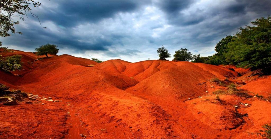 Κοκκινοπηλός: Ένα απίστευτο γεωλογικό φαινόμενο στην Πρέβεζα