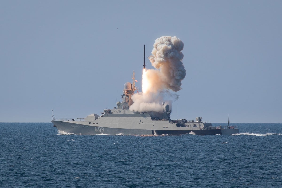 Μαζική πυραυλική επίθεση κατά Ουκρανίας ετοιμάζουν οι Ρώσοι από την Μαύρη Θάλασσα: Ετοιμοπόλεμος ο Στόλος μετά από τρεις μήνες