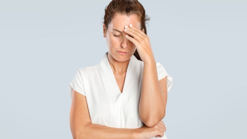 Δείτε πότε η ζαλάδα οφείλεται στην πίεση του αίματος – Πώς να την αντιμετωπίσετε