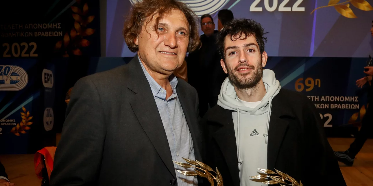 Γιώργος Πομάσκι για Μίλτο Τεντόγλου: «Αν ξεκινάς με 8,30 μ., δεν ανησυχείς αν κάτι θα πάει στραβά»