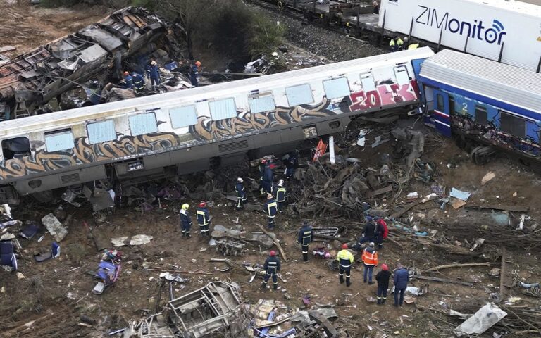 Η ολομέλεια δικηγόρων ζητά να ανατεθεί η υπόθεση του σιδηροδρομικού δυστυχήματος των Τεμπών σε ειδικό Εφέτη ανακριτή