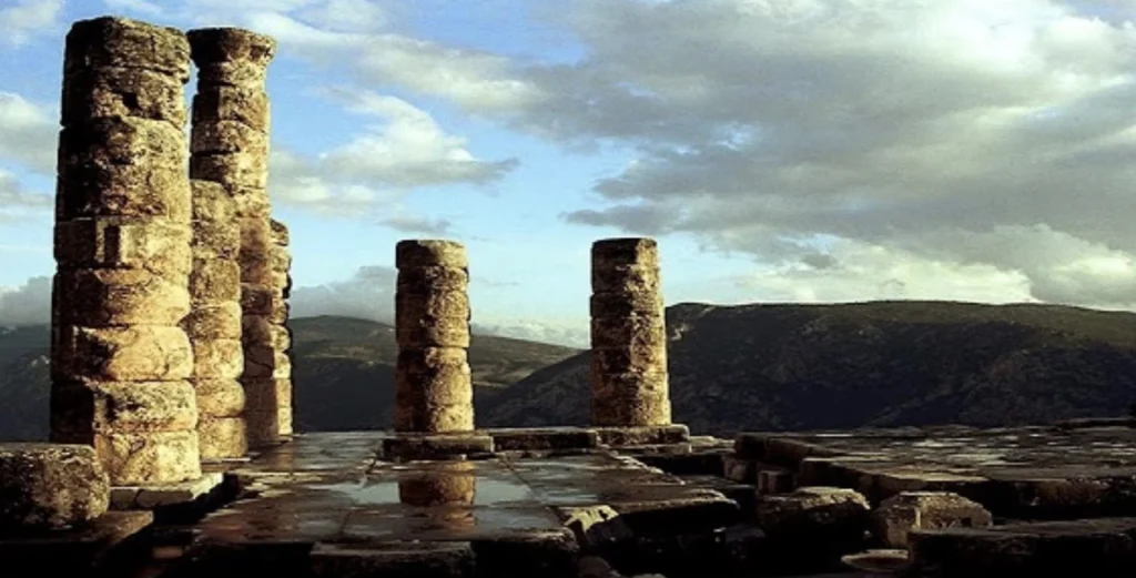 Δελφικά Παραγγέλματα: Η κληρονομιά των Αρχαίων Ελλήνων που όλοι πρέπει να γνωρίζουμε (φωτό)