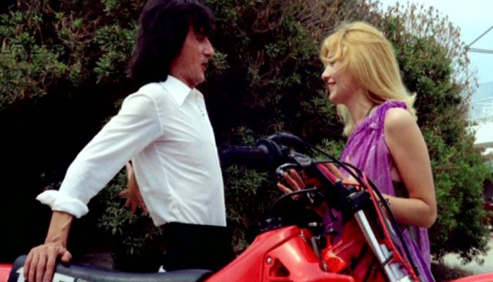 «Τα τσακάλια»: Ο κασκαντέρ του Μιχαλόπουλου που χτύπησε στο κεφάλι με τη μηχανή στα γυρίσματα της ταινίας