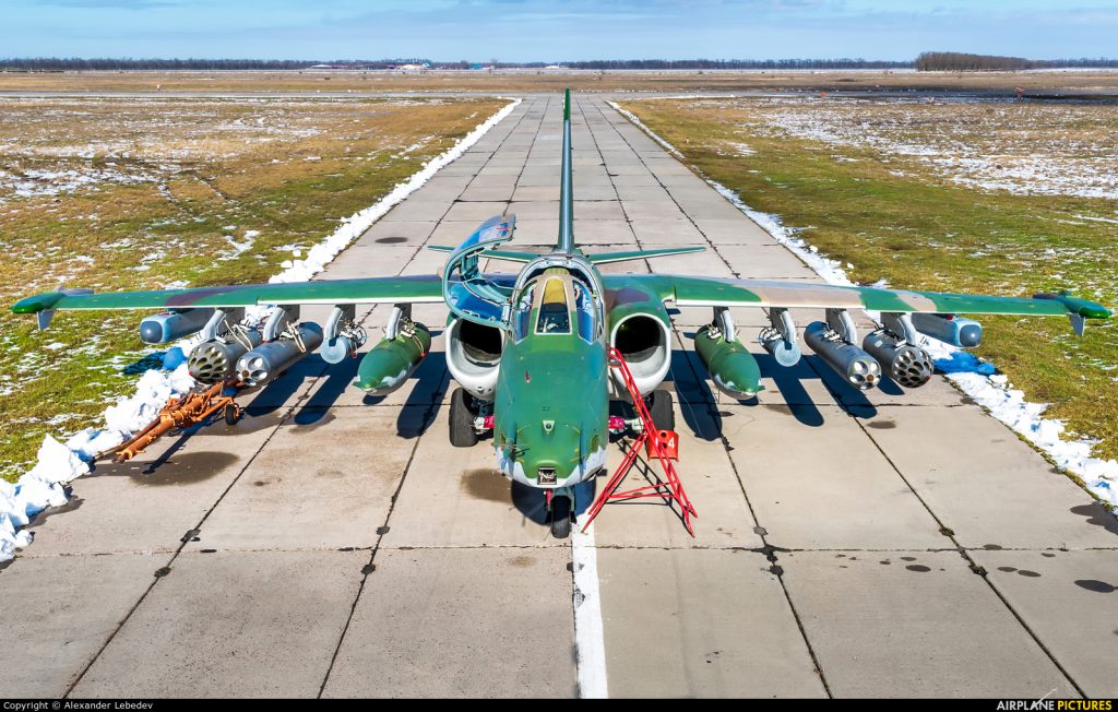 Τα ρωσικά Su-25SM3 στο πλευρό των ρωσικών δυνάμεων στην πρώτη γραμμή με κύριο όπλο τις ρουκέτες (βίντεο)