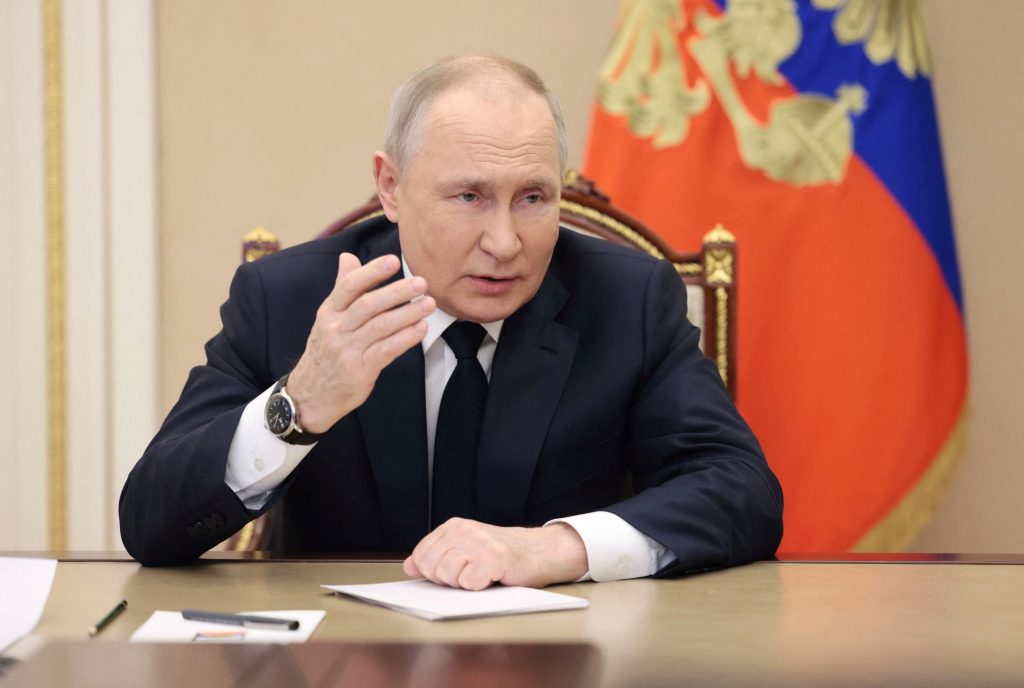 Οι «τρέχουσες δυσκολίες από τις κυρώσεις» αποτελούν βήμα προς την περαιτέρω κυριαρχία της Ρωσίας, λέει ο Β.Πούτιν