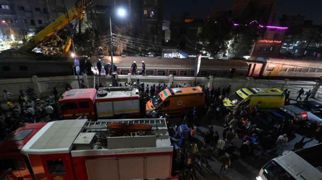 Σιδηροδρομικό δυστύχημα στην Αίγυπτο: Δύο νεκροί και 16 τραυματίες στην πόλη Καλιούμπ (φώτο-βίντεο)