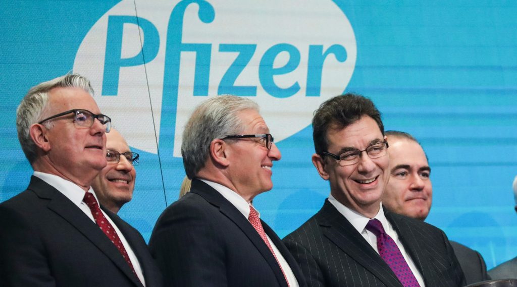 Η Pfizer ετοιμάζει εμβόλια κατά του RSV για ηλικιωμένους και έγκυες σε ΗΠΑ και Ευρώπη