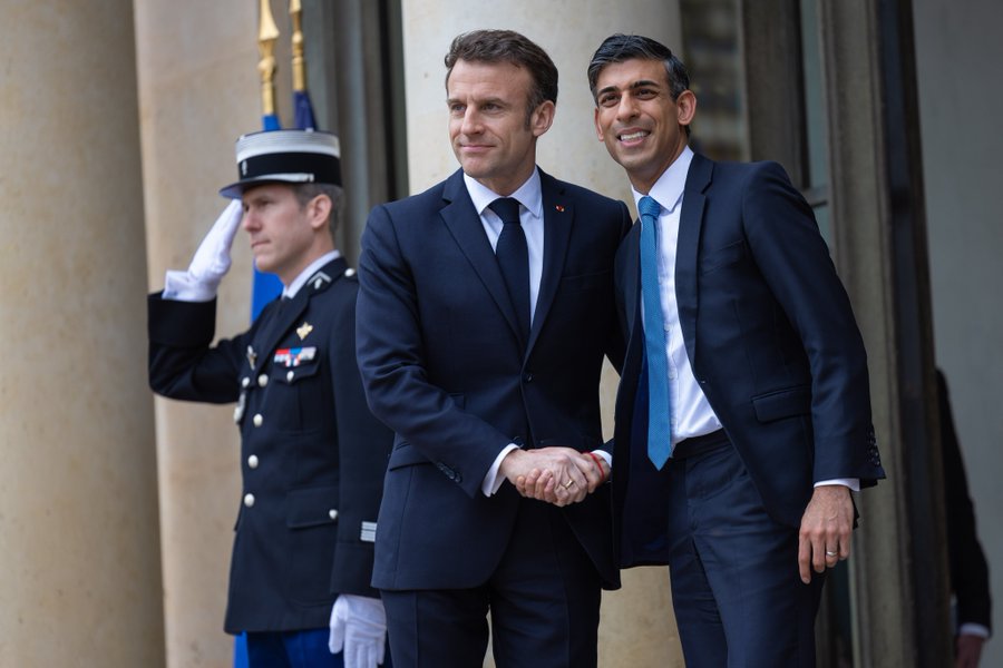 Για νέα εποχή στις σχέσεις Βρετανίας-Γαλλίας μιλούν τα βρετανικά ΜΜΕ μετά την συνάντηση Σούνακ με Μακρόν