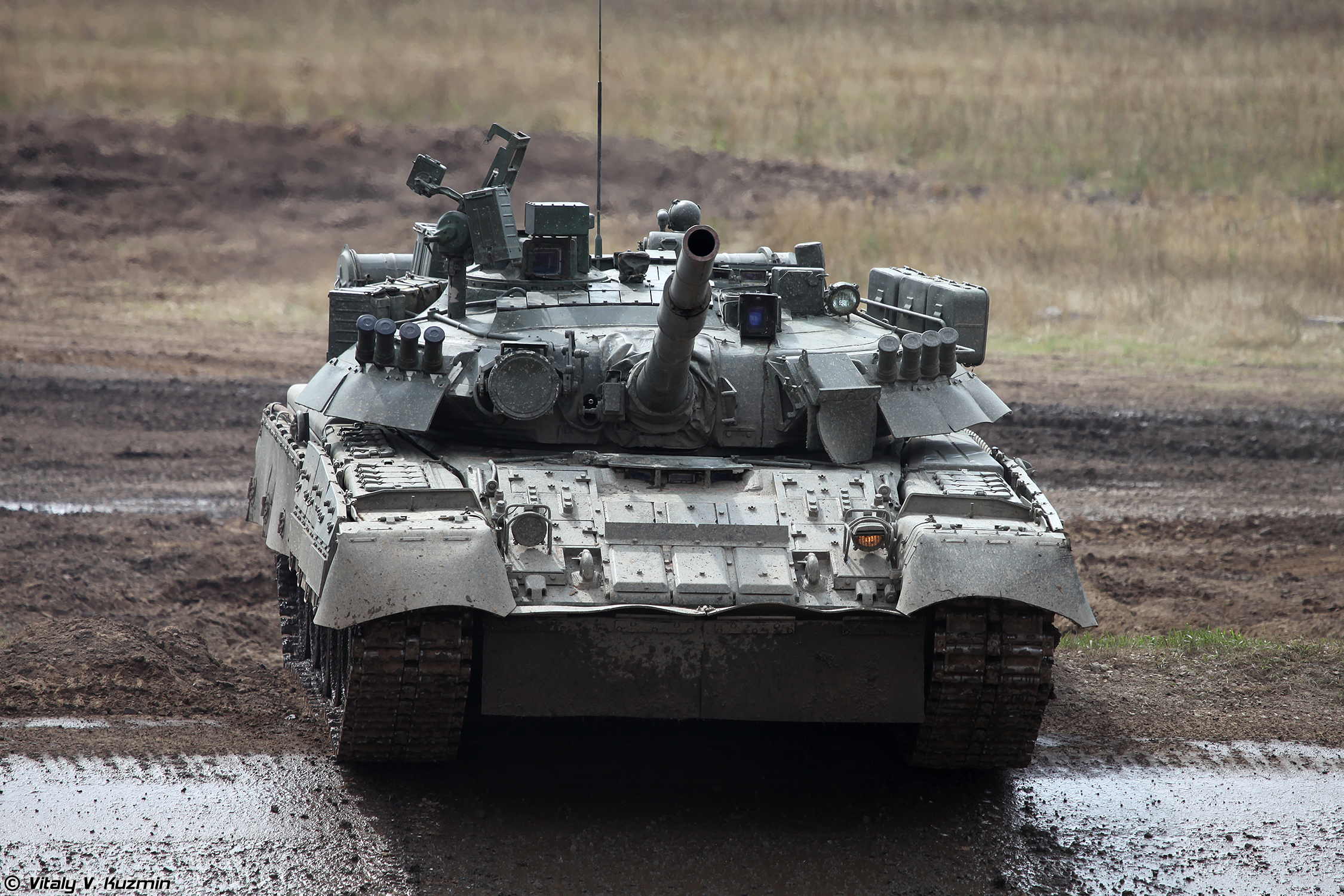 Το Πακιστάν δίνει άρματα μάχης T-80 στην Ουκρανία – Αντιδρά η Ρωσία