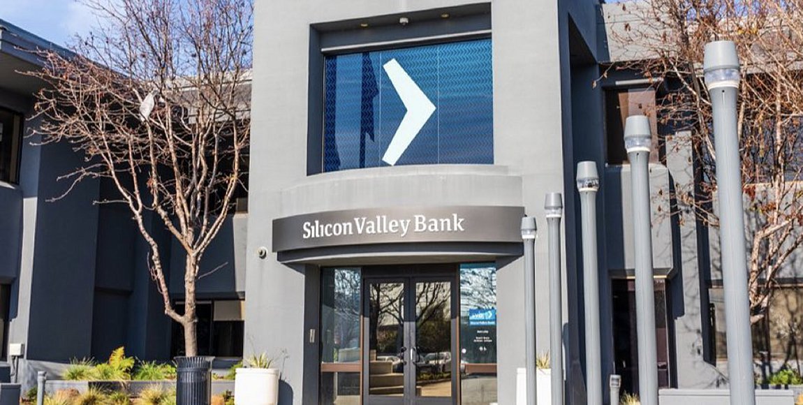 Ξεκίνησε το «τσουνάμι»:  Προθεσμία 24 ωρών δόθηκε στις βρετανικές τράπεζες για τη διάσωση της Silicon Valley Bank