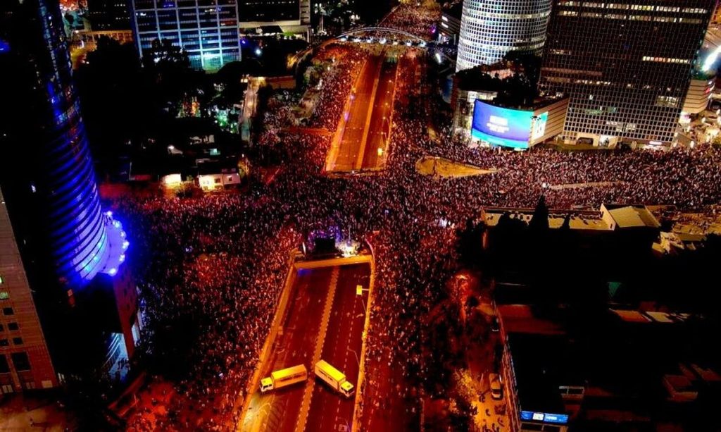 Ισραήλ: Στους δρόμους για 10η εβδομάδα χιλιάδες πολίτες κατά της δικαστικής μεταρρύθμισης (βίντεο)