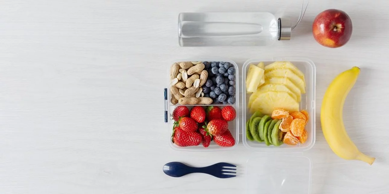 Δείτε πώς μπορείτε να καθαρίσετε εύκολα το λάδι από τα πλαστικά δοχεία (βίντεο)